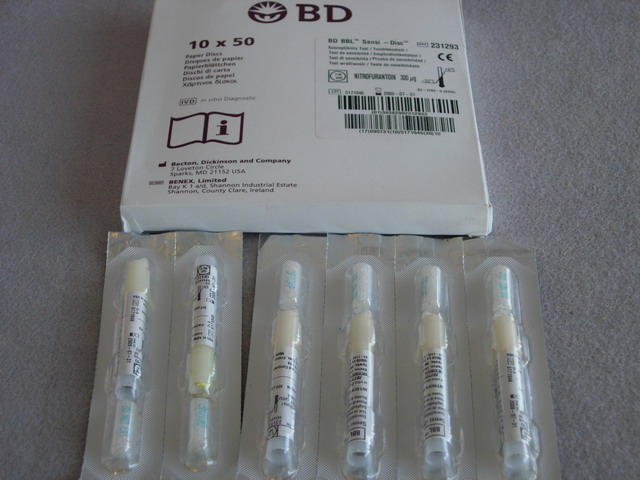 Nitrofurantoin Disks - 300 mcg.