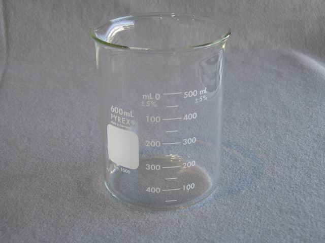 Pyrex Brand Beakers - 600 mL