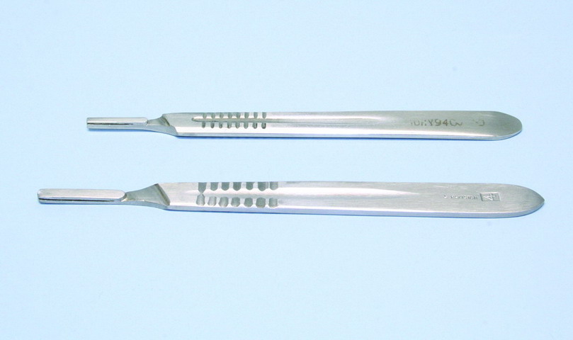 Handle #4 (Handle accepts blades #20 thru #25)