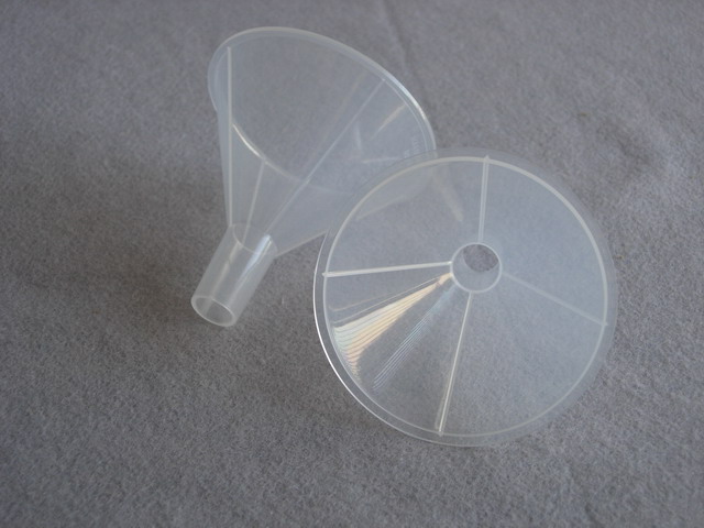 Powder funnel, Short stem, Polypropylene - 80 mm.
