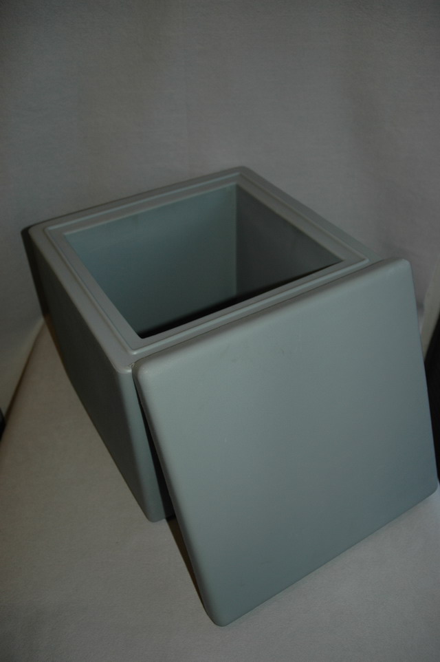 Dry Ice Storage/Transport Chest -50 Lbs. capacity